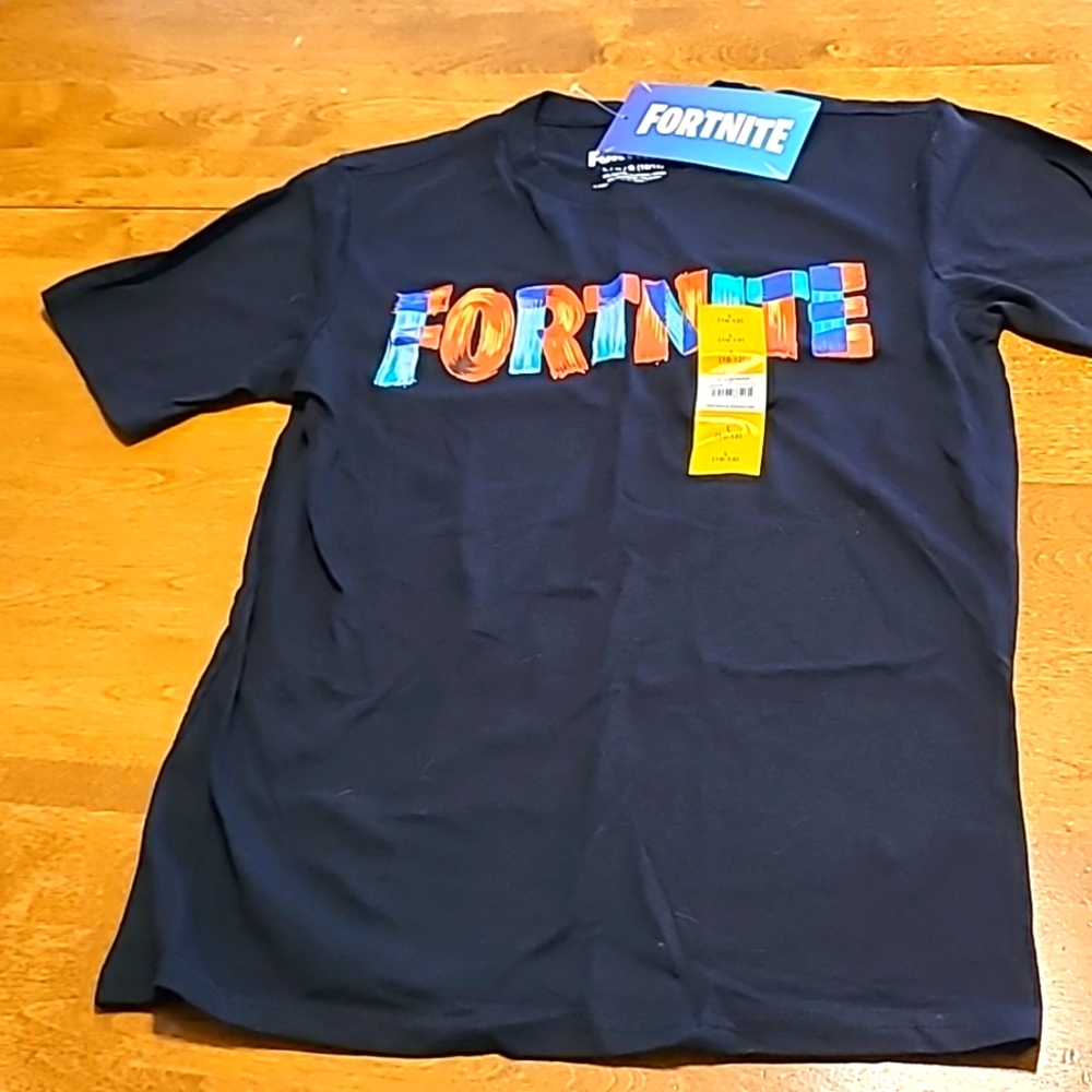 Boys Large Fortnite tee shirt